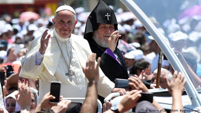 Armenien Papst Franziskus und Karekin II. Nersissian in Gyumri