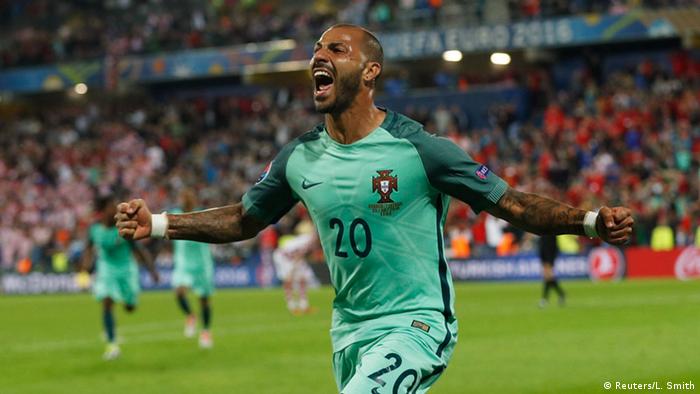 Euro 16 Persistent Portugal Prevail Against Croatia In Extra Time Sports German Football And Major International Sports News Dw 25 06 16