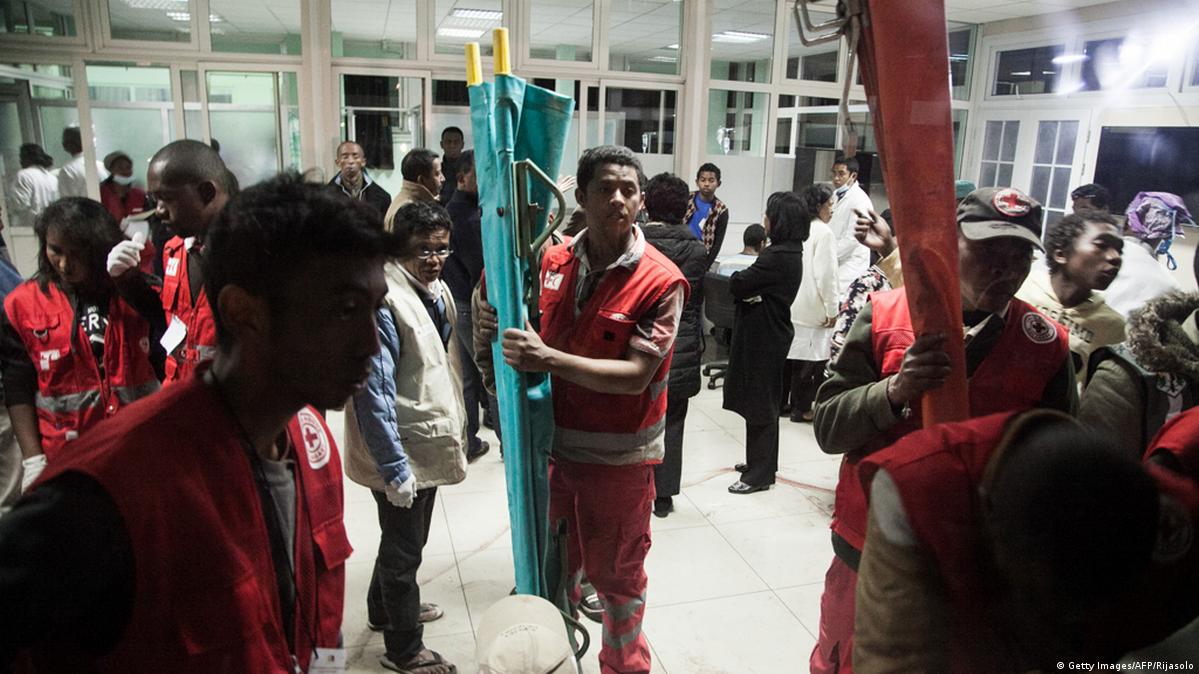 Scores wounded in deadly Madagascar 'terror attack' – DW – 06/27/2016