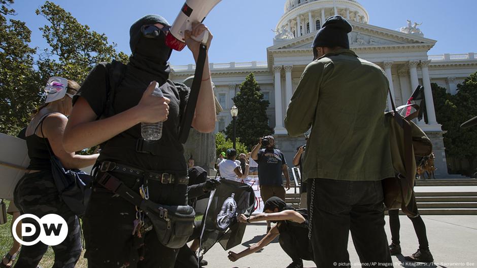 Ten Wounded In Sacramento Neo-Nazi Rally Stabbing – DW – 06/27/2016