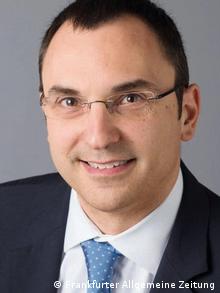 Оглядач FAZ Ніколас Буссе