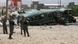 Afghanistan Selbstmordanschlag in Kabul, Polizisten neben einem zerstörten Fahrzeug (Foto: reuters) Afghanistan Selbstmordanschlag in Kabul, Polizisten neben einem zerstörten Fahrzeug (Foto: reuters)