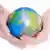 Globus Planet Erde Weltkugel wird in Händen gehalten