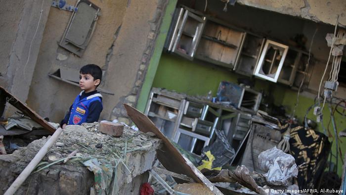 Irak Baghdad Kinder Ruine Autobombe (Getty Images/AFP/A. Al-Rubaye)