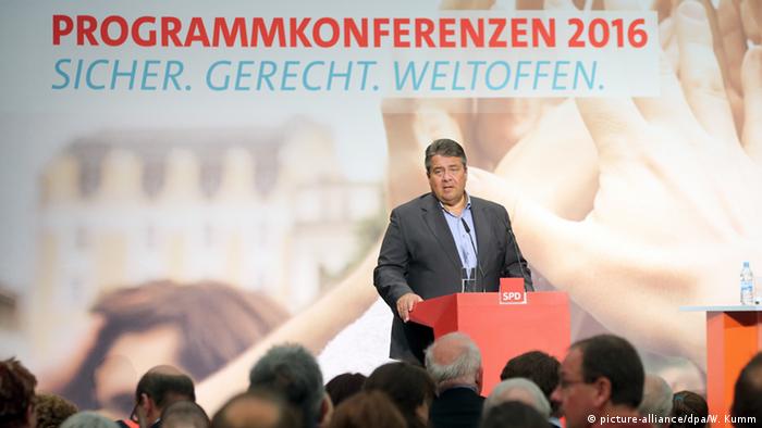 Deutschland SPD Konferenz in Berlin, Schwerpunkt Europa - Sigmar Gabriel