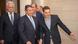 Peter Ramsauer, Sigmar Gabriel und Alexis Tsipras (v.l.n.r.) posieren für Fotografen (Foto: dpa) Peter Ramsauer, Sigmar Gabriel und Alexis Tsipras (v.l.n.r.) posieren für Fotografen (Foto: dpa)
