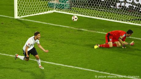UEFA EURO 2016 Deutschland vs. Italien Elfmeterschießen Jonas Hector Jubel