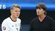 Bastian Schweinsteiger und Joachim Löw (Foto: Picture-alliance/augenklick/firo Sportphoto) Bastian Schweinsteiger und Joachim Löw (Foto: Picture-alliance/augenklick/firo Sportphoto)