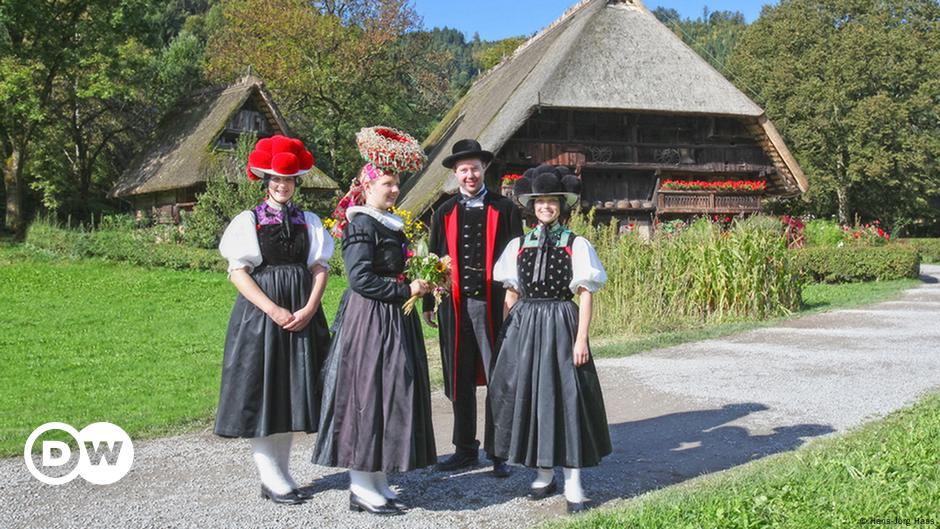 Step Back In Time In Germany S Black Forest Culture Arts Music And Lifestyle Reporting From Germany Dw 08 08 16