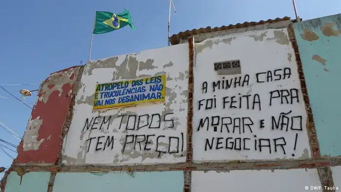 Brasilien Zwangsumsiedlungen in Rio wegen Olympia Graffitis