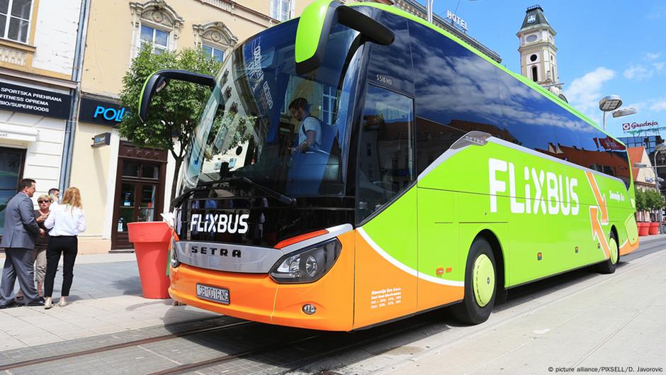 Fliksbus koji vozi u inostranstvo na autobuskoj stanici u Osijeku