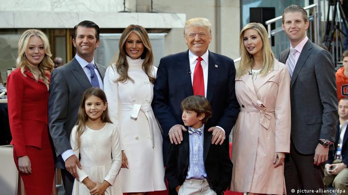 Дональд Трамп в оточенні родини