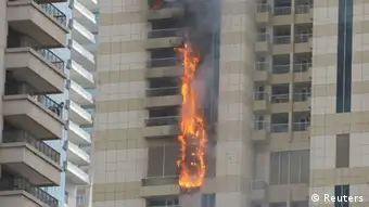 Emirates - brennendes Hochhaus in Dubai