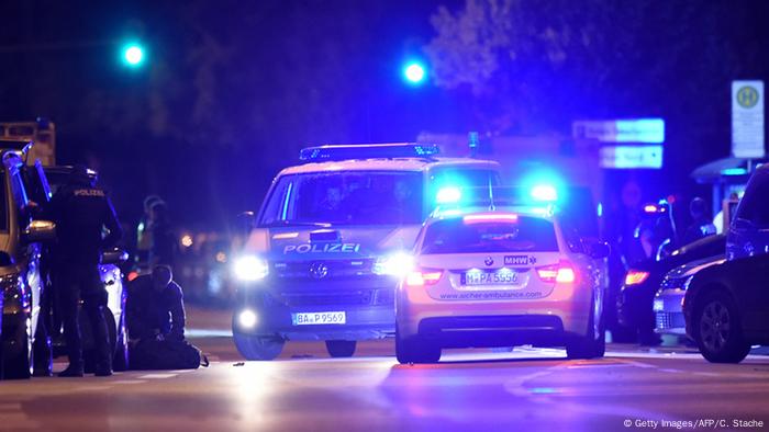 Deutschland Olympia Einkaufszentrum in München Polizei NEU
