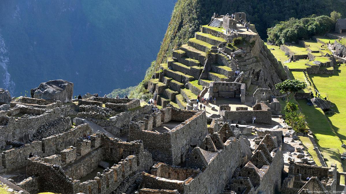 Tourists Expelled From Machu Picchu Over Nude Photos Dw