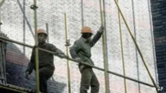 Wirtschaft in China Bauarbeiter in Schanghai