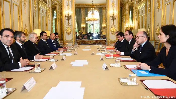 Frankreich Hollande mit Vertretern der Religionen