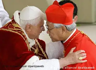 枢机主教受封的仪式上