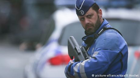 Belgien Brüssel Polizei (picture-alliance/dpa/O.Hoslet)