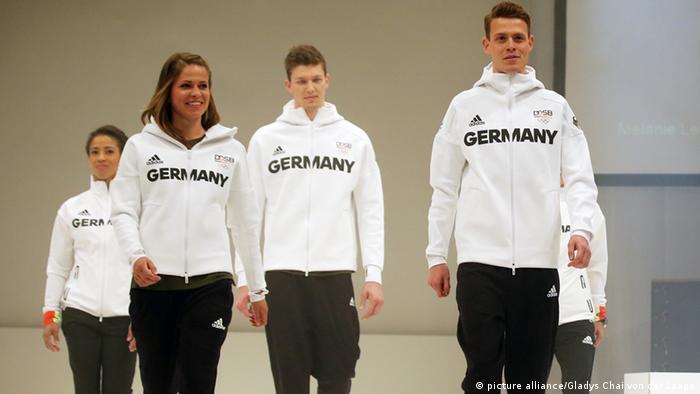 Deutschland Vortsellung der Bekleidung für Olympia in Düsseldorf