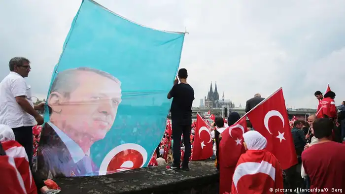 Deutschland Köln Pro-Erdogan-Demonstration