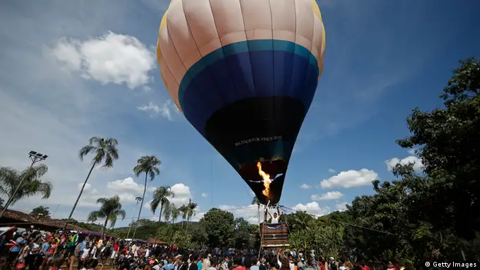 Brasilien Fackellauf Heißluftballon in Corumba de Goias (Foto: Getty Images)