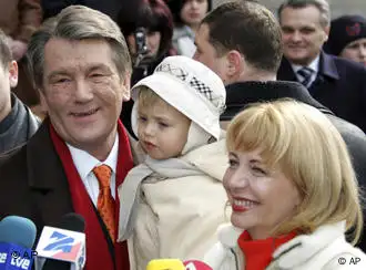 Parlamentswahlen Wahlen Ukraine Viktor Juschtschenko mit seiner Familie