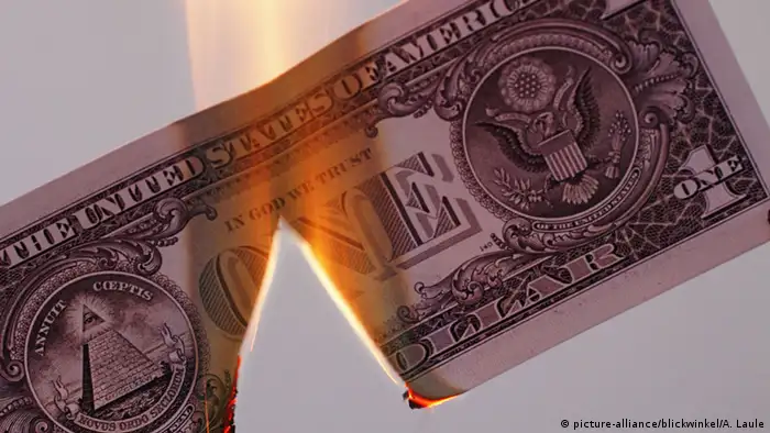 Brennender Dollarschein