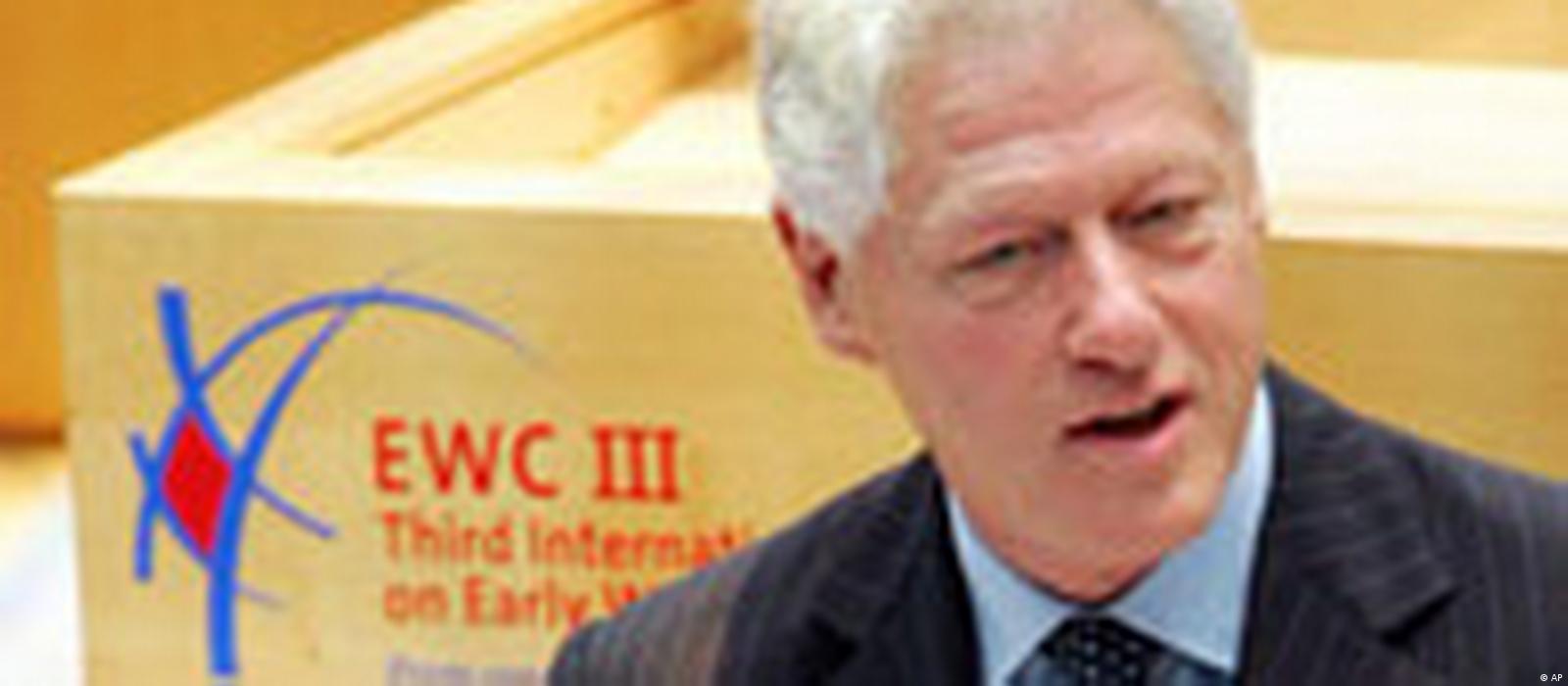 Билл Клинтон перенес операцию на сердце – DW – 12.02.2010
