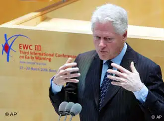 Frühwarnkonferenz in Bonn Bill Clinton