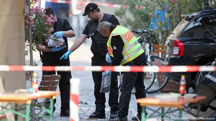 Deutschland Saudi Arabien verspricht Unterstützung nach Anschlag in Ansbach (picture alliance/AP Photo/D. Karmann)