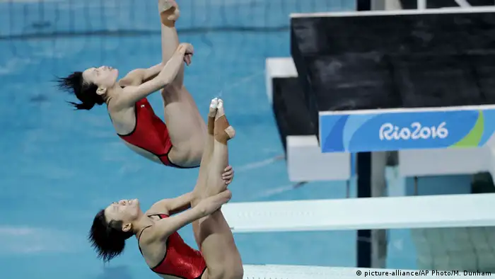 Brasilien Olympische Spiele in Rio - Shi Tingmao and Wu Minxia China Synchronspringen