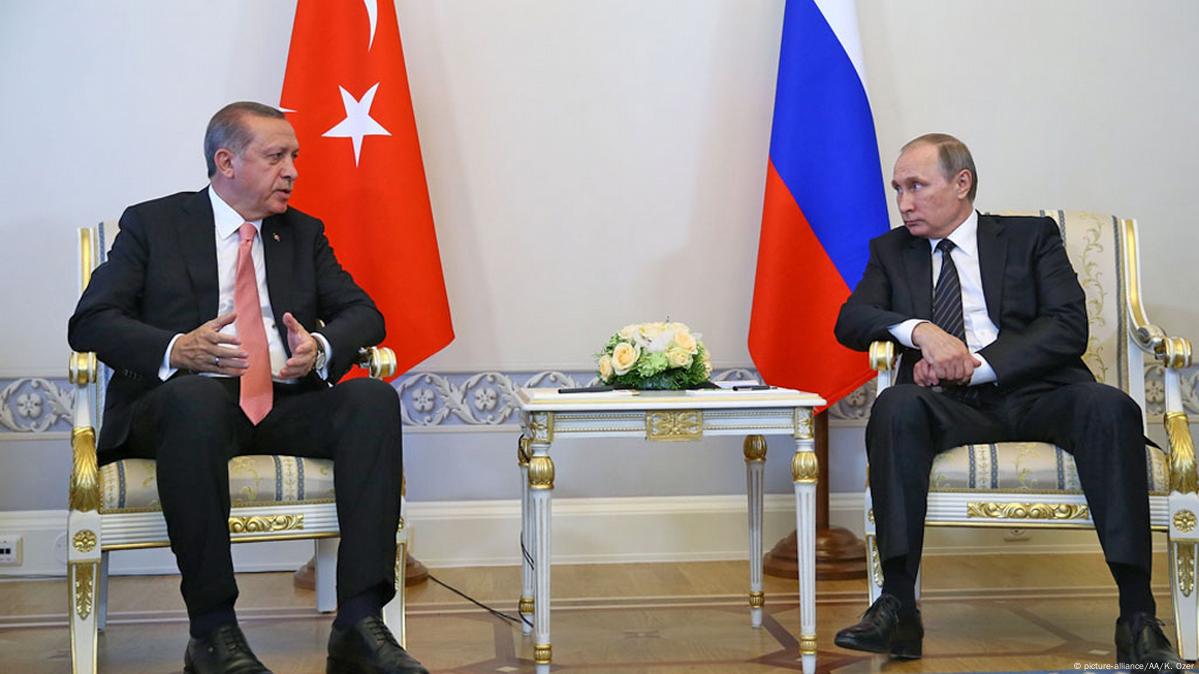 Encontro entre Erdogan e Putin em Moscou para encontrar uma