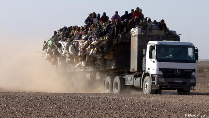A lorry carrying migrants from Agadez to Libya (File)