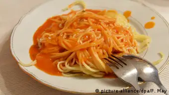 Deutschland Spaghetti auf einem Teller