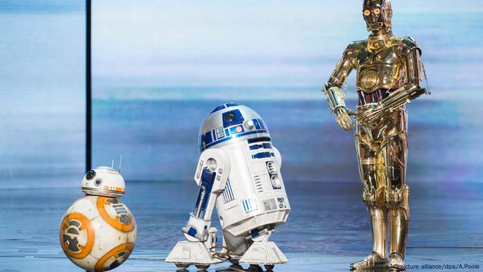 BB-8, R2D2 und C3PO (picture-alliance/dpa/A.Poole)