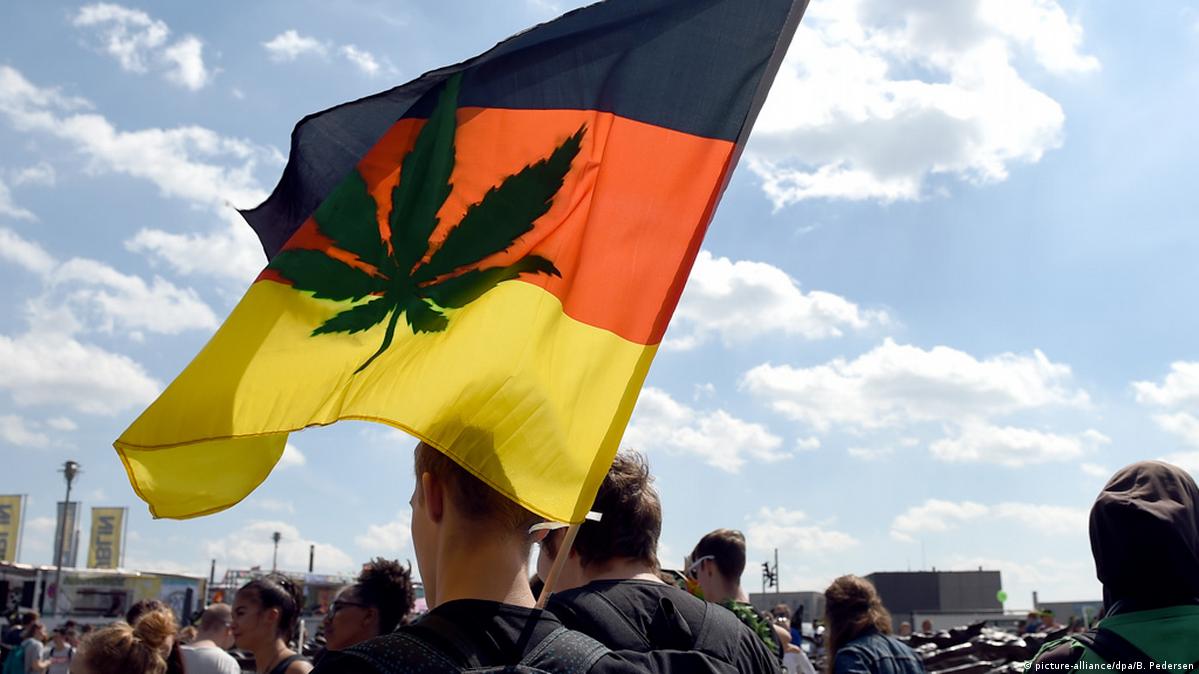 Partidos alemães concordam em legalizar maconha no país – DW – 18/11/2021