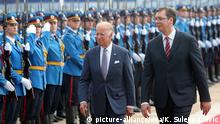 epa05489488 United States Vice President Joe Biden (C-L) is accompanied by Serbian Prime minister Aleksandar Vucic (C-R) as they walk past a guard of honor at a welcoming ceremony for Biden in Belgrade, Serbia, 16 August 2016. Biden is on a two-day tour of the Balkans visiting Kosovo and Serbia, to try to further the reconciliation in the region. EPA/KOCA SULEJMANOVIC +++(c) dpa - Bildfunk+++ | picture-alliance/dpa/K. Sulejmanovic