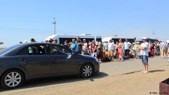 КПП Каланчак на административной границе материковой Украины с полуостровом Крым