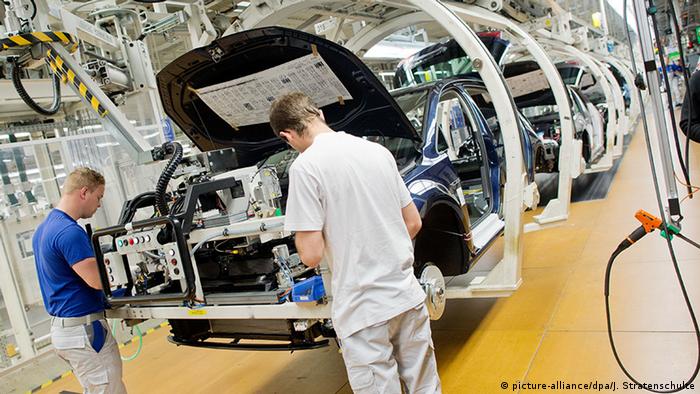 Wolfsburg Volkswagen-Werk Mitarbeiter