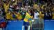 Neymar celebra com o público a conquista do torneio olímpico da Rio 2016 Neymar celebra com o público a conquista do torneio olímpico da Rio 2016