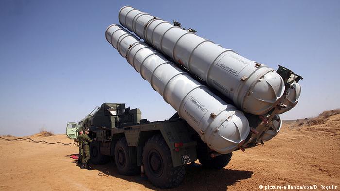 Russisches mobiles Langstreckenraketensystem S-300 (Foto: picture-alliance/dpa)