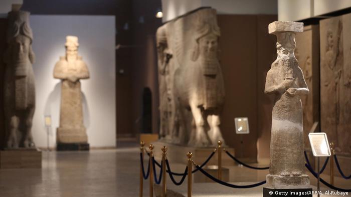 Irak Bagdad Museum Assyrische Statuen