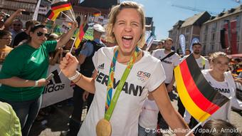 Olimpiada 2020 Germaniya Vybrala Sportsmenov Nesushih Flag Strany Novosti Iz Germanii O Germanii Dw 22 07 2021
