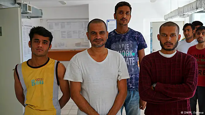 Gruppe pakistanischer Flüchtlinge in Bulgarien (Copyright: DW/M. Ilcheva)