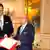 Tunesien Tunis Präsident Beji Caid Essebsi (R) und neuer Ministerpräsident Youssef Chahed