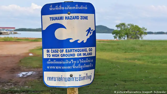 Thailand tsunami warning sign