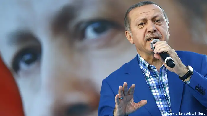Türkei Großkundgebung in Gaziantep mit Präsident Erdogan (picture-alliance/dpa/S. Suna)