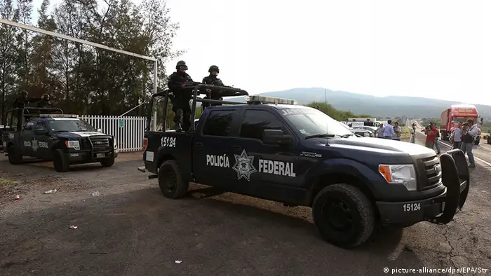 La Comisión Nacional de los Derechos Humanos (CNDH) de México concluyó que miembros del Ejército y Policía mexicanos usaron ilegalmente las armas en tiroteo en Michoacán en 2015 que dejó un menor muerto y seis heridos. 29.12.2016