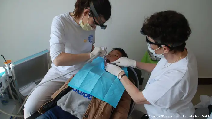 China Ehrenamtlicher Einsatz von deutschen Zahnärzten in Anshan